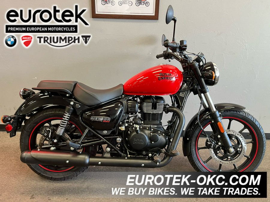 2023 Royal Enfield Meteor 350 Fireball Red