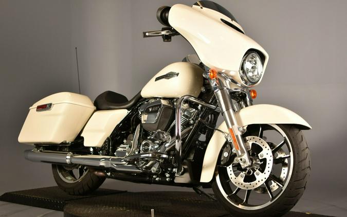 2022 Harley-Davidson Street Glide