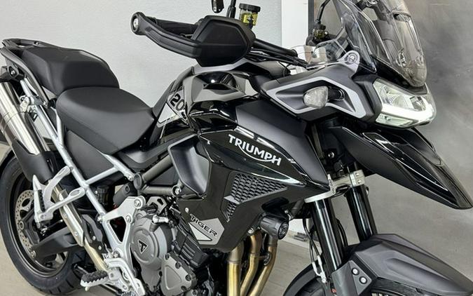 2025 Triumph Tiger 1200 GT Pro Sapphire Black