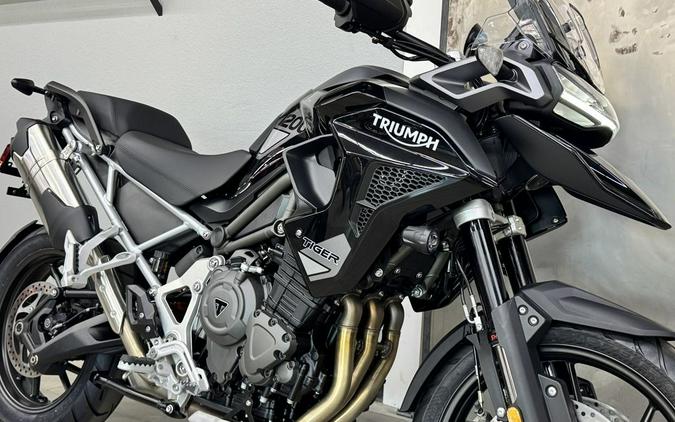 2025 Triumph Tiger 1200 GT Pro Sapphire Black