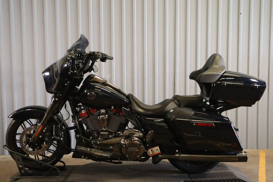 2022 Harley-Davidson® CVO™ Street Glide® FLHXSE