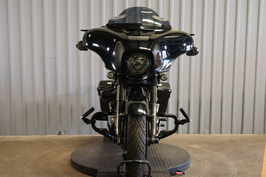 2022 Harley-Davidson® CVO™ Street Glide® FLHXSE