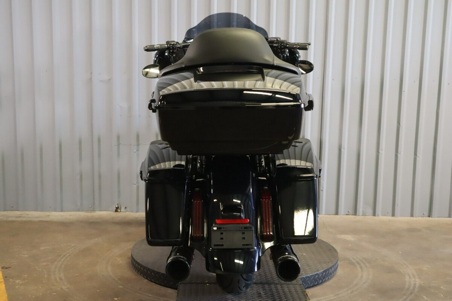 2022 Harley-Davidson® CVO™ Street Glide® FLHXSE