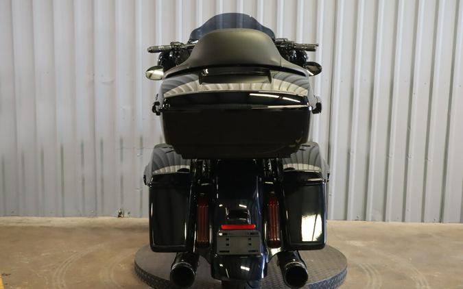2022 Harley-Davidson® CVO™ Street Glide® FLHXSE
