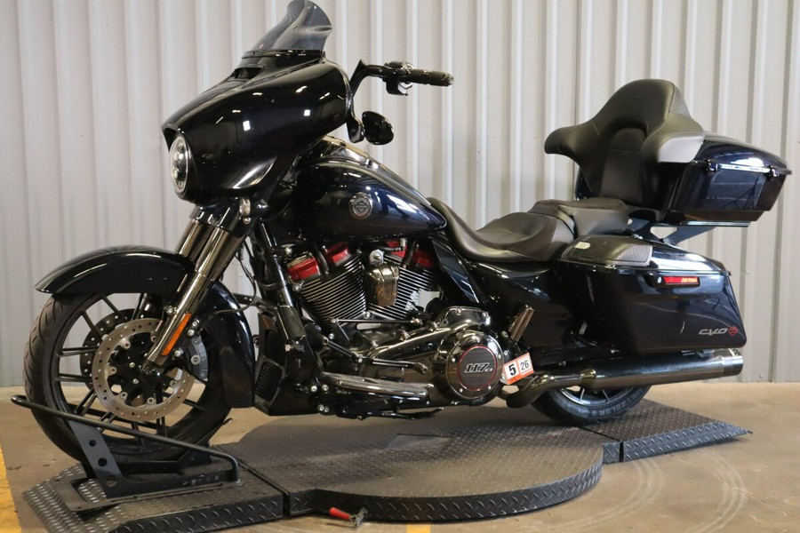 2022 Harley-Davidson® CVO™ Street Glide® FLHXSE