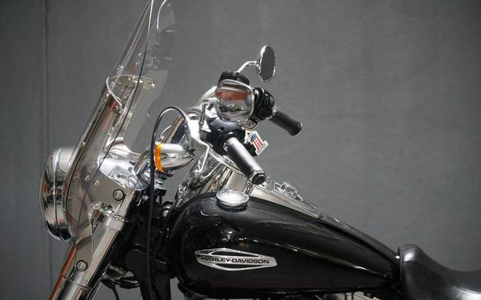 2013 Harley-Davidson® FLD - Dyna® Switchback™