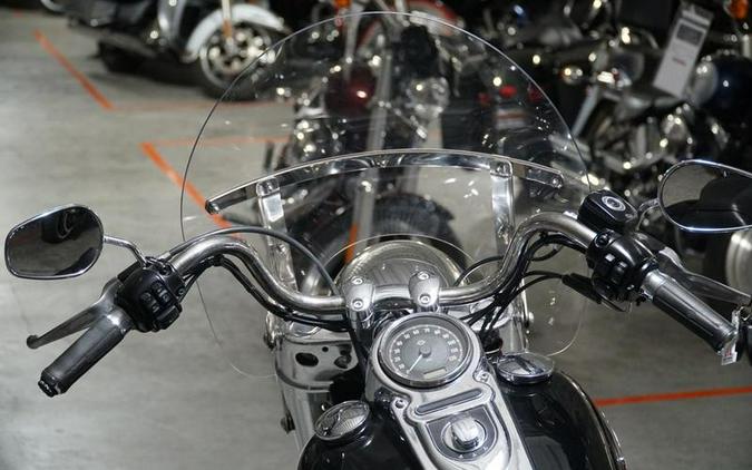 2013 Harley-Davidson® FLD - Dyna® Switchback™