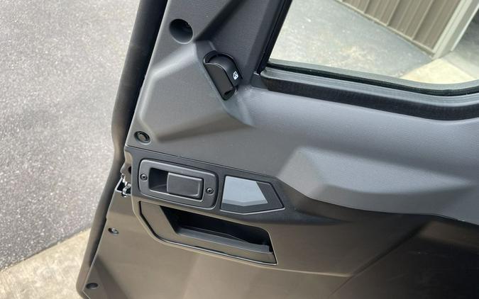 2025 Kawasaki Ridge® XR Crew Limited HVAC