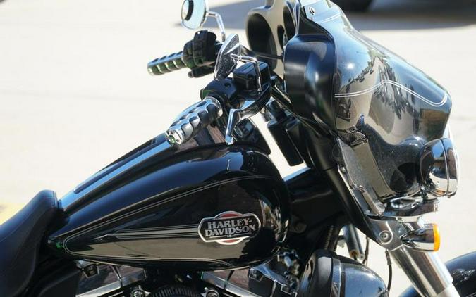 2013 Harley-Davidson® FLHTCUTG - Tri Glide® Ultra Classic®