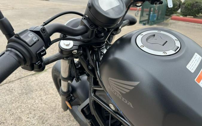 2026 Honda® Rebel 300 E-Clutch