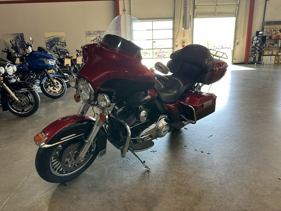 2012 Harley-Davidson® Electra Glide® Ultra Limited FLHTK