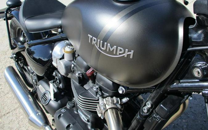 2023 Triumph Bonneville Bobber Matte Storm Grey/Matte Ironstone