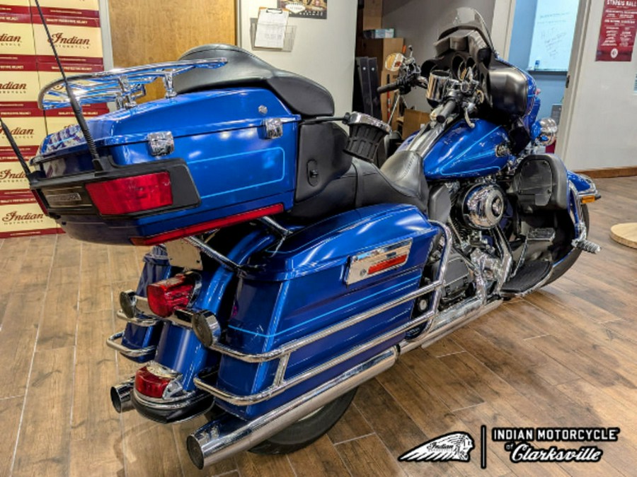 2010 Harley-Davidson® FLHTCU - Ultra Classic® Electra Glide