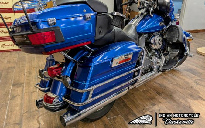 2010 Harley-Davidson® FLHTCU - Ultra Classic® Electra Glide