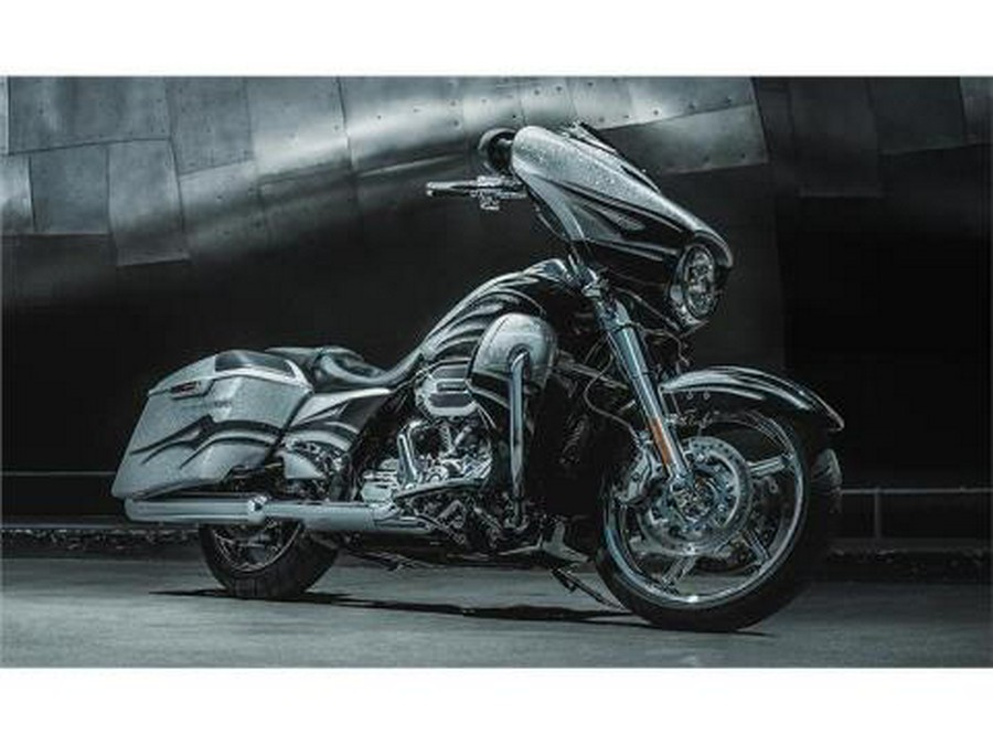 2015 Harley-Davidson CVO™ Street Glide®