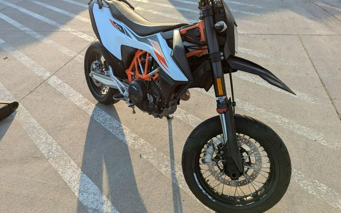 2019 KTM 690 SMC R