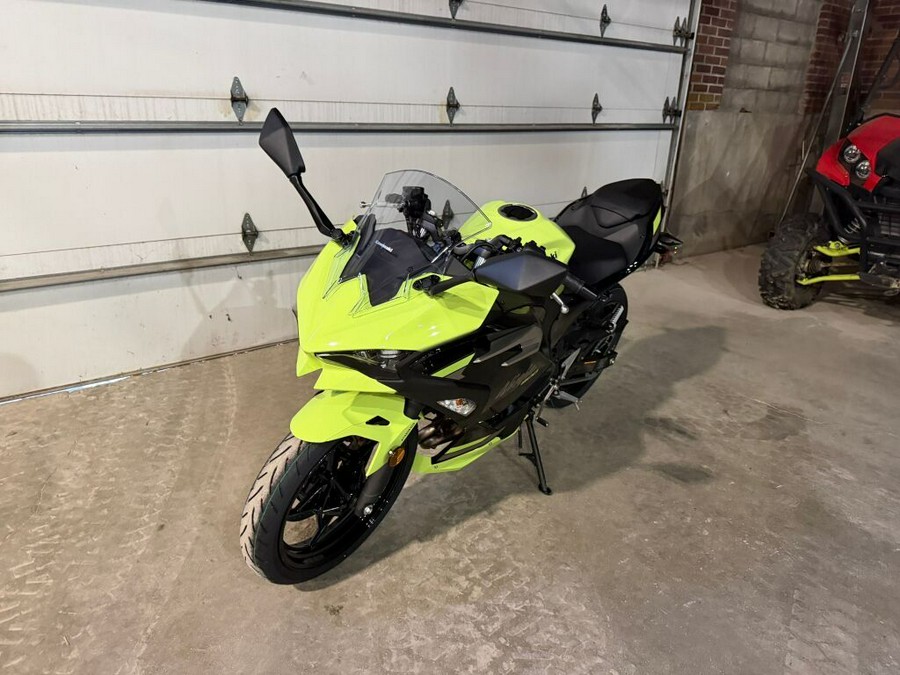 2026 Kawasaki Ninja® 500 SE ABS