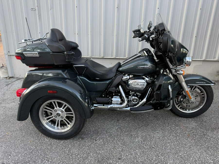 2020 Harley-Davidson® FLHTCUTG Tri Glide® Ultra