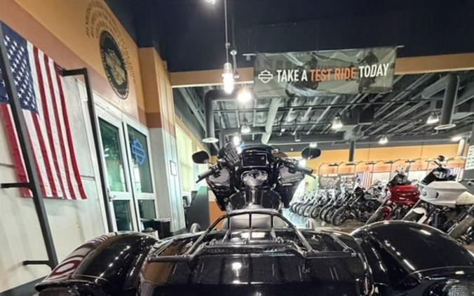 2023 Harley-Davidson Trike Road Glide® 3
