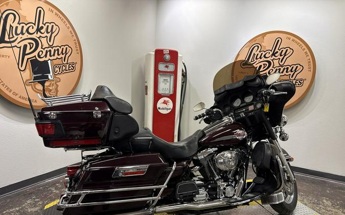 Harley-Davidson FLHTCUI Electra Glide Ultra Classic motorcycles