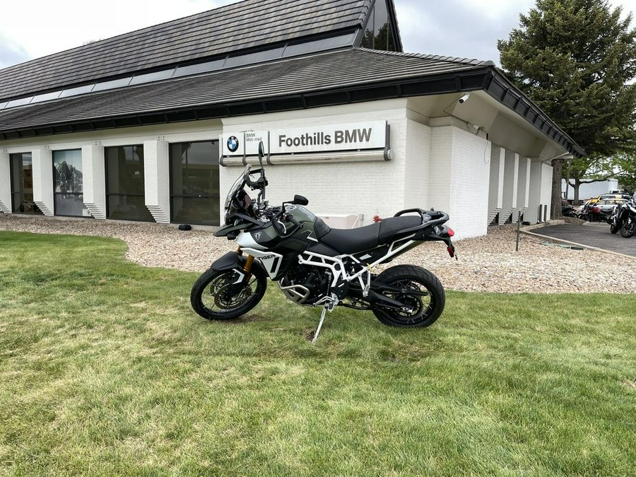 2025 Triumph Tiger 900 Rally Pro Matte Khaki Green / Matte Phantom Black