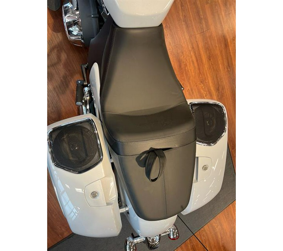 2024 Indian Motorcycle Challenger® Limited with PowerBand Audio Package