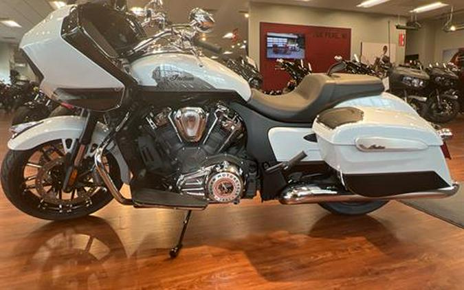 2024 Indian Motorcycle Challenger® Limited with PowerBand Audio Package