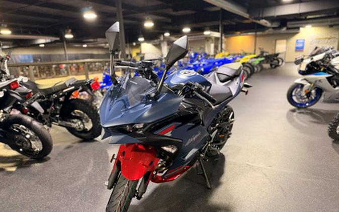 2026 Kawasaki Ninja 500 ABS Metallic Matte Twilight Blue SE ABS