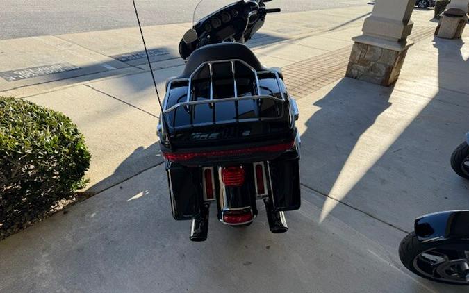 2015 Harley-Davidson® Electra Glide® Ultra Classic® Low BLACK