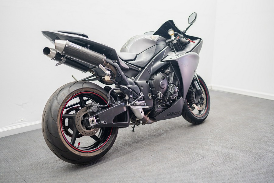 2013 Yamaha YZF-R1