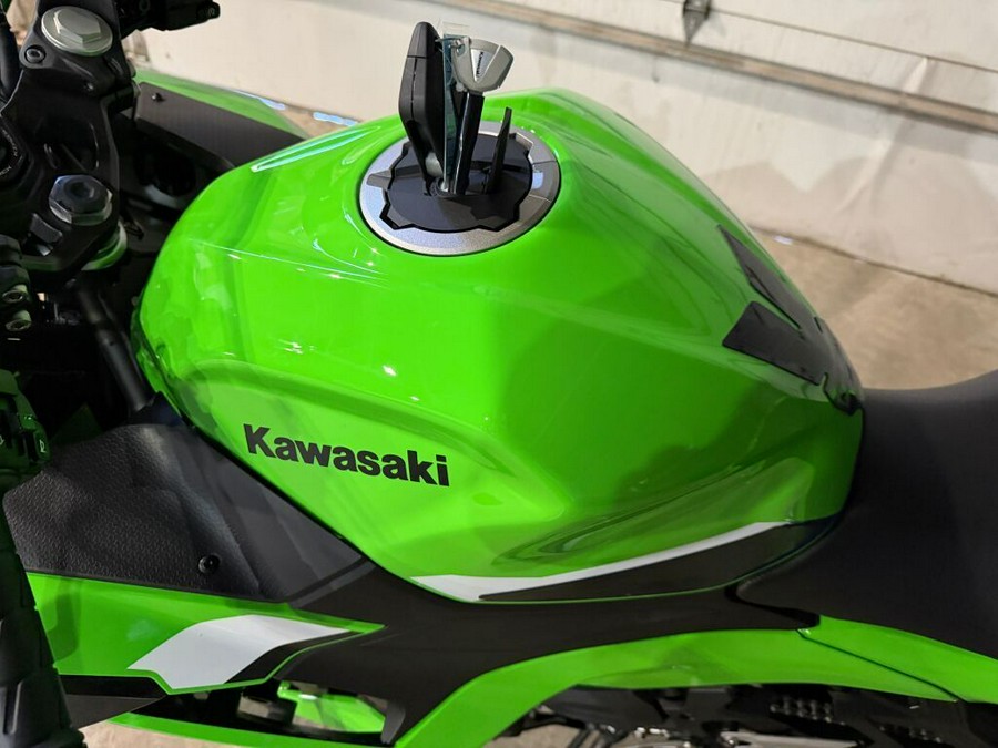 2026 Kawasaki Ninja® 500 SE ABS
