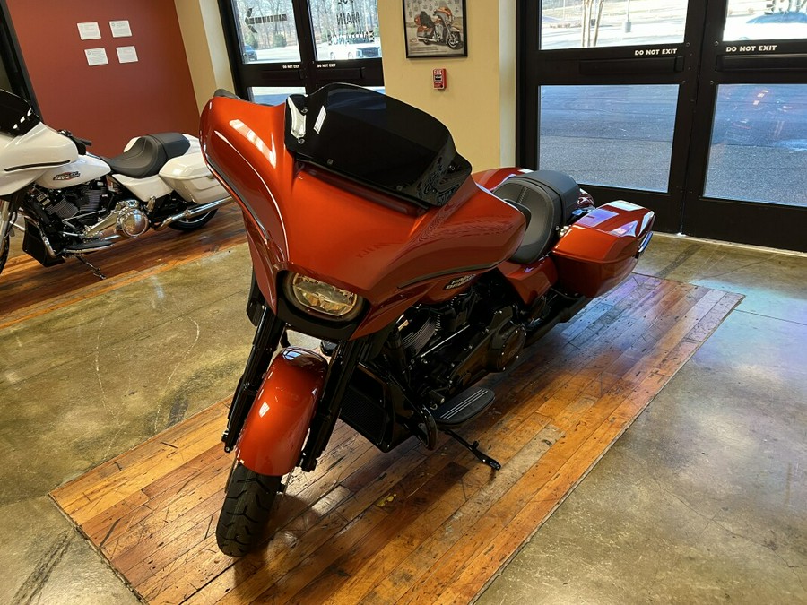 New 2024 Harley-Davidson Street Glide Grand American Touring Motorcycle For Sale Near Memphis, TN