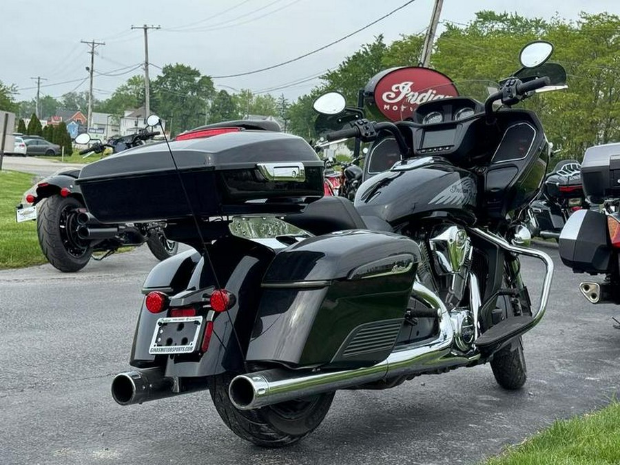 2021 Indian Motorcycle® Challenger® Thunder Black