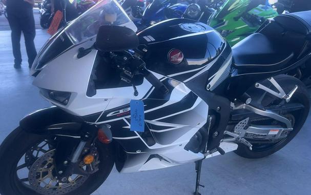 2016 Honda CBR600RR
