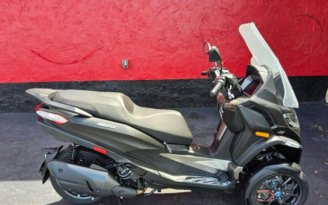 2025 Piaggio MP3 530 Exclusive