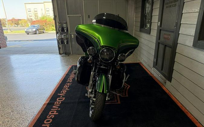2011 Harley-Davidson Street Glide FLHXSE2 - CVO