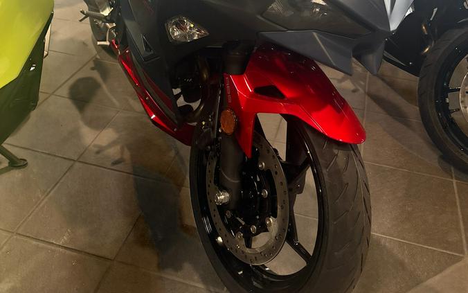 2026 Kawasaki Ninja® 500 ABS