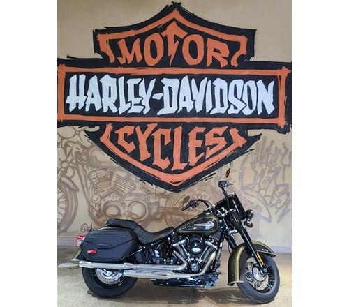 2018 Harley-Davidson Softail Heritage Classic 114 Review — From...