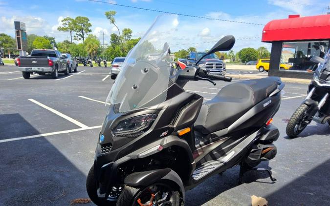 2025 Piaggio MP3 530 Exclusive