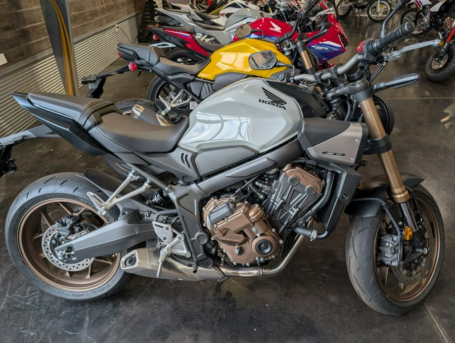 2025 Honda CB650R E-Clutch