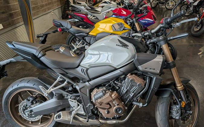 2025 Honda CB650R E-Clutch