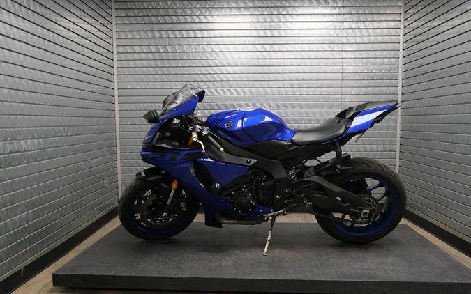 2018 YAMAHA YZF-R1