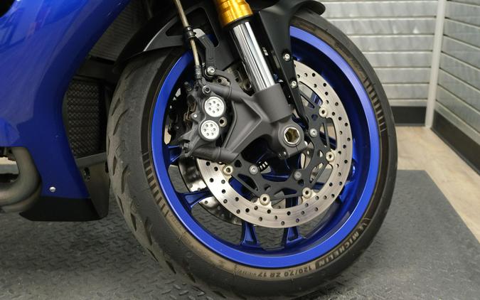 2018 YAMAHA YZF-R1
