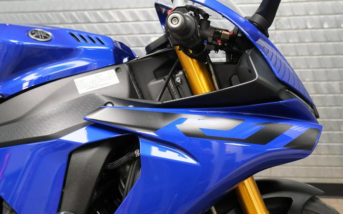 2018 YAMAHA YZF-R1