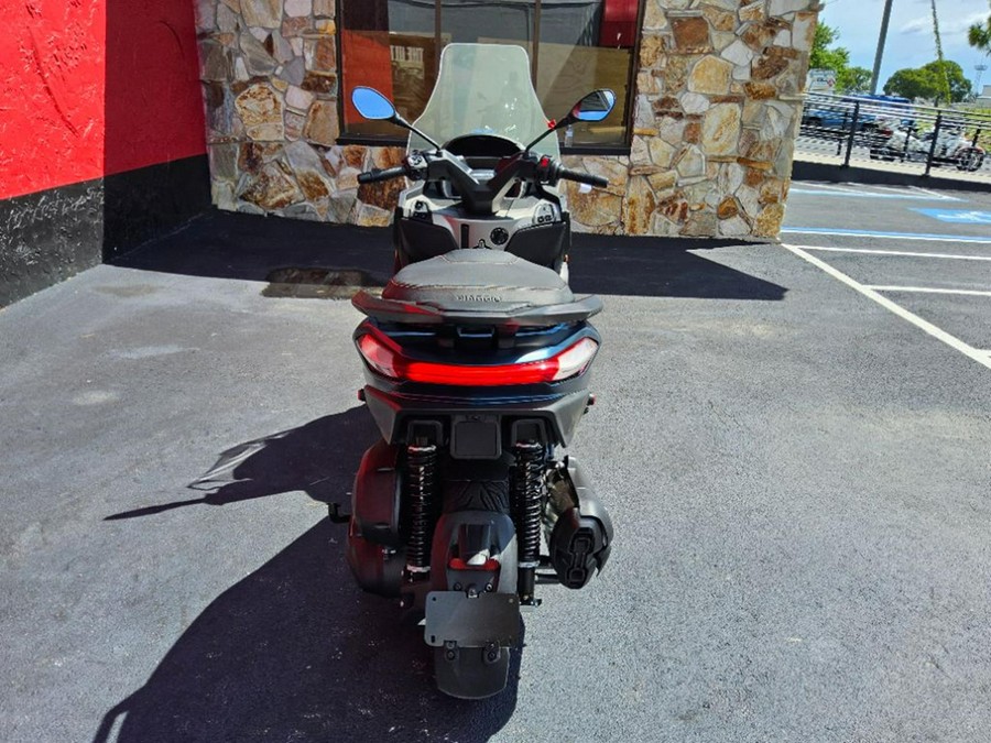 2025 Piaggio MP3 530 Exclusive