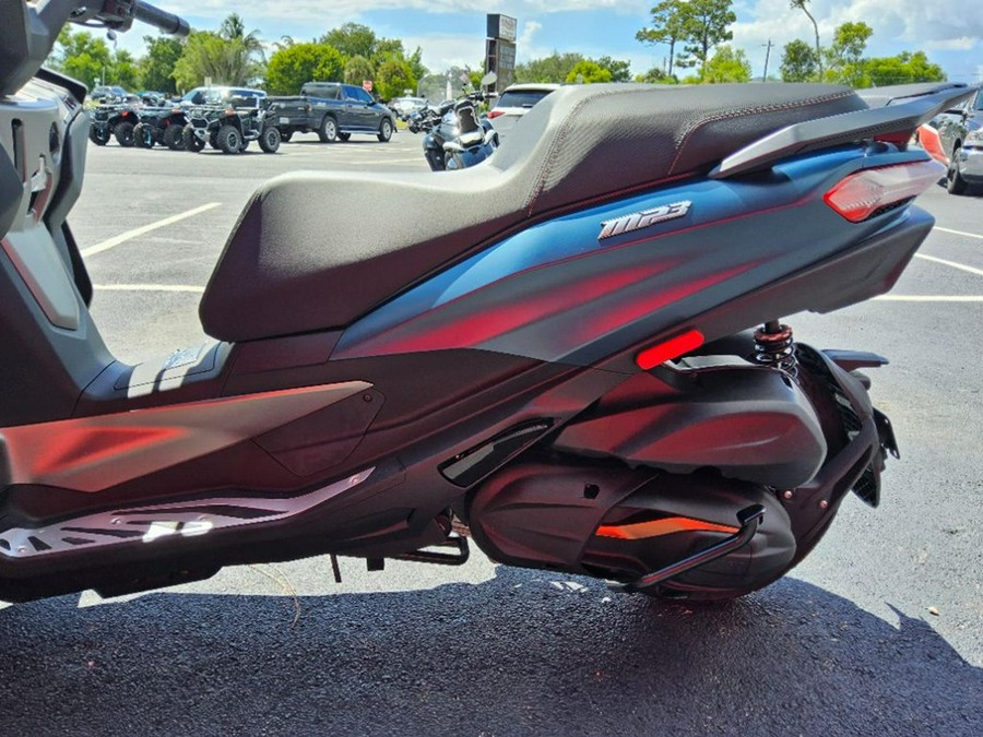 2025 Piaggio MP3 530 Exclusive