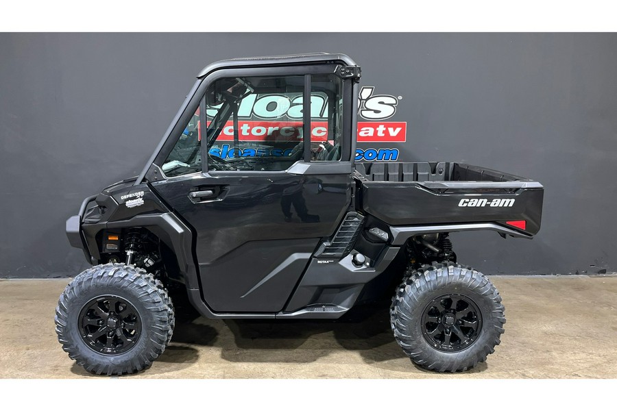 2026 Can-Am DEFENDER XT CAB W/ 10.25"