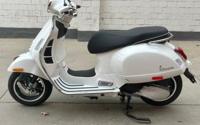 2025 Vespa GTS Super 300