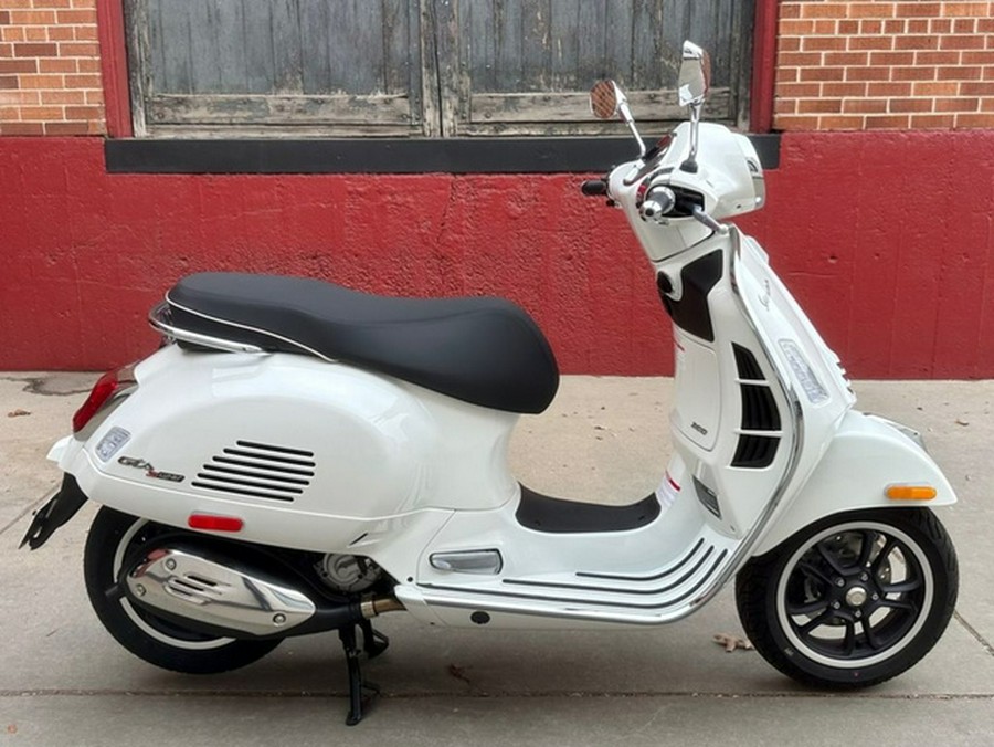 2025 Vespa GTS Super 300
