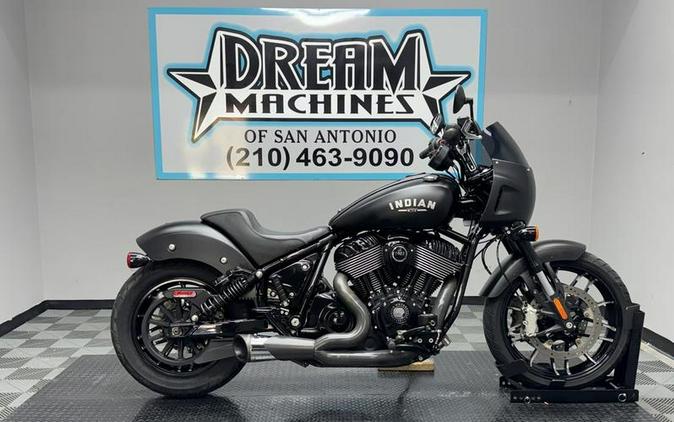 2023 Indian Motorcycle® Sport Chief Black Smoke